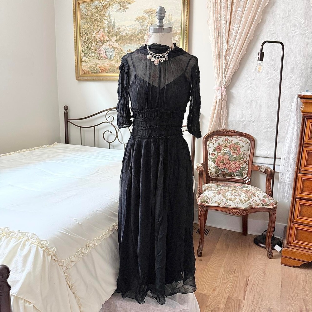 Black Silk maxi Dress  Rebecca Taylor size 4 100% silk black maxi dress